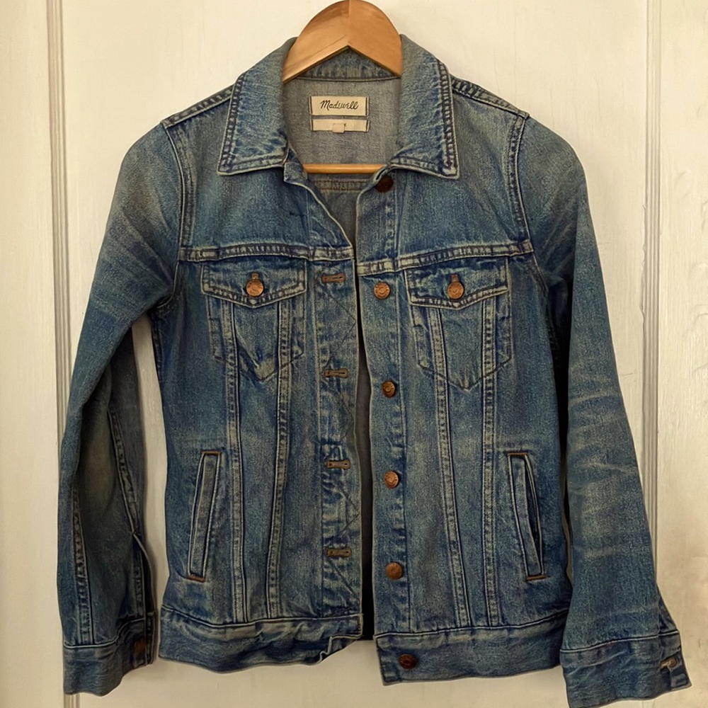 💙 Madewell Ladies Blue Jean Jacket. Style:Classic. Sz: XS 💙 Great condition.